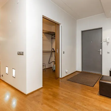Cozy Right In Centre 아파트 탈린