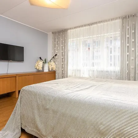Cozy Right In Centre 아파트